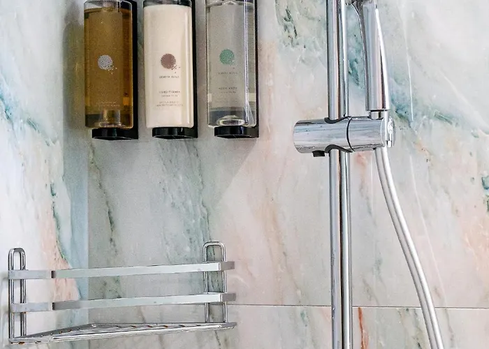 Beautiful Alice Luxury