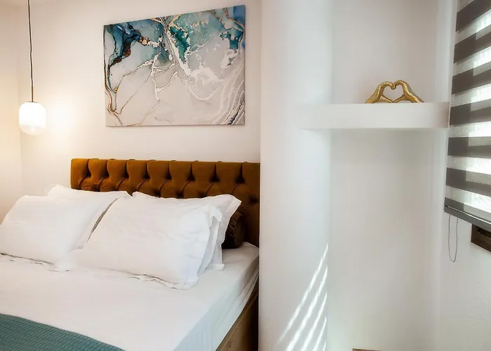 Beautiful Alice Luxury Alikí