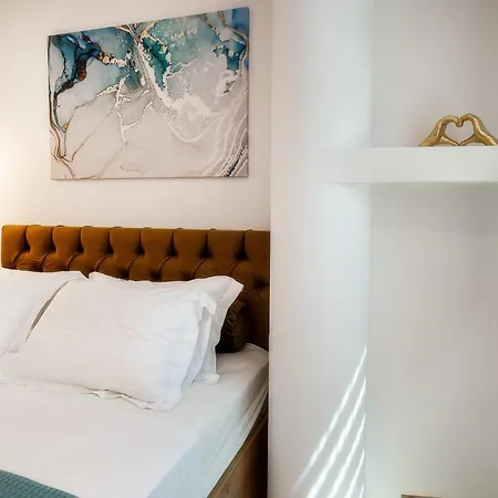 Beautiful Alice Luxury Alikí